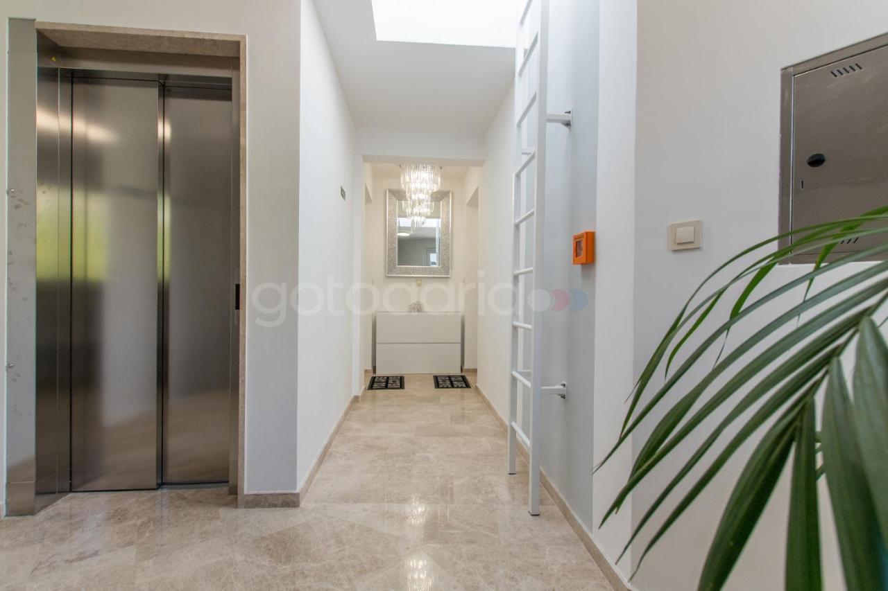 Apartment Exclusive Penthouse Big Blue With Private Jacuzzi Makarska