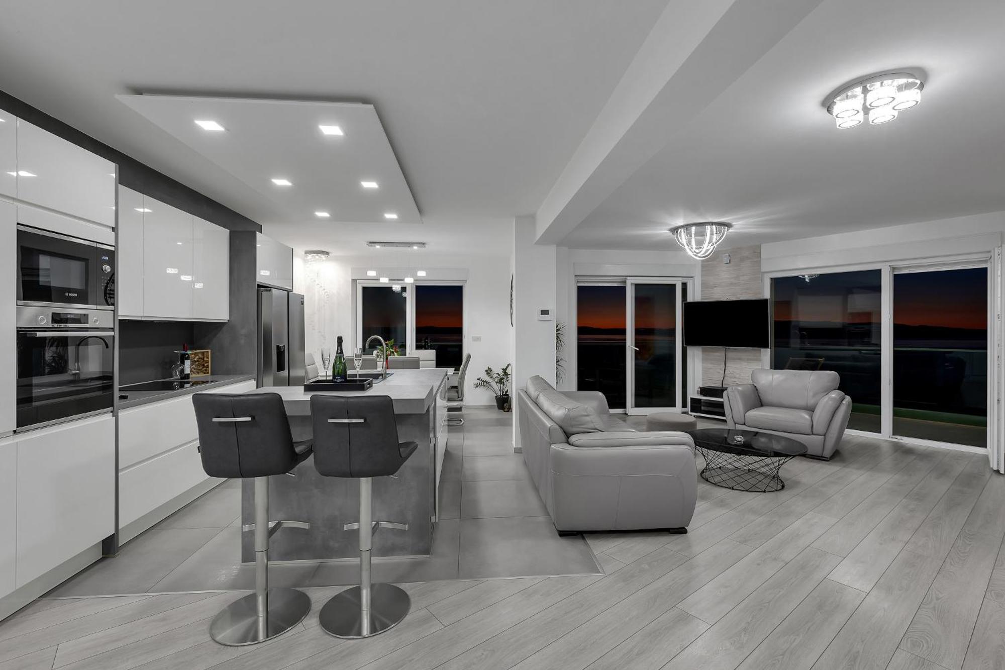 Apartment Exclusive Penthouse Big Blue With Private Jacuzzi Makarska