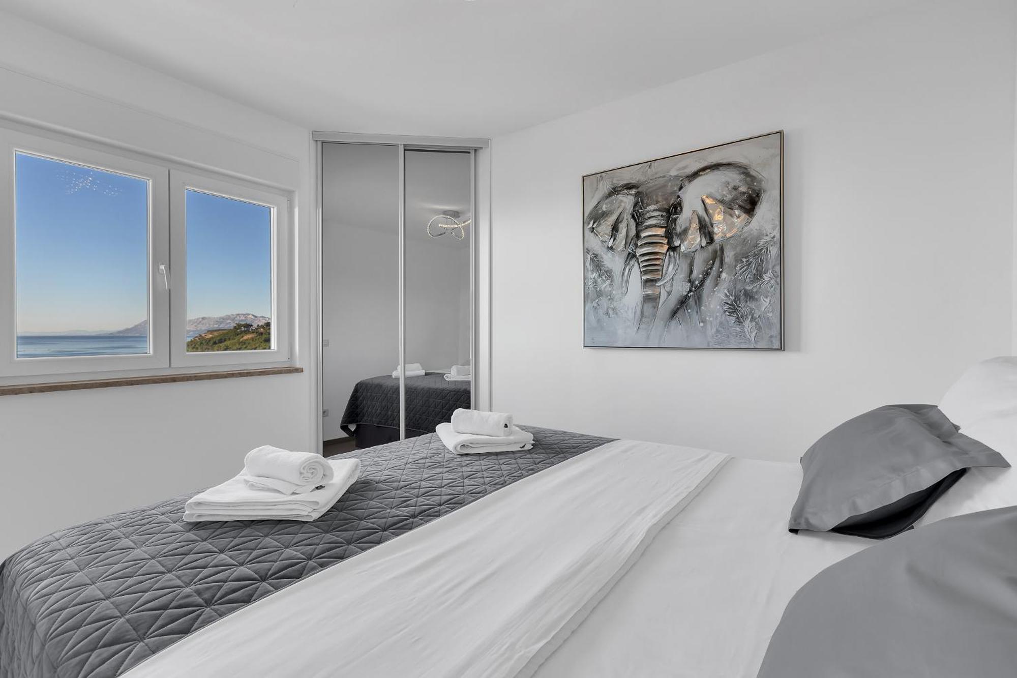 Apartment Exclusive Penthouse Big Blue With Private Jacuzzi Makarska