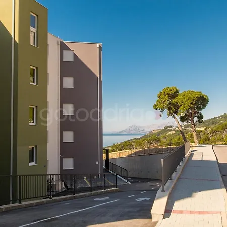 Exclusive Penthouse Big Blue With Private Jacuzzi Apartment Makarska Exterior photo