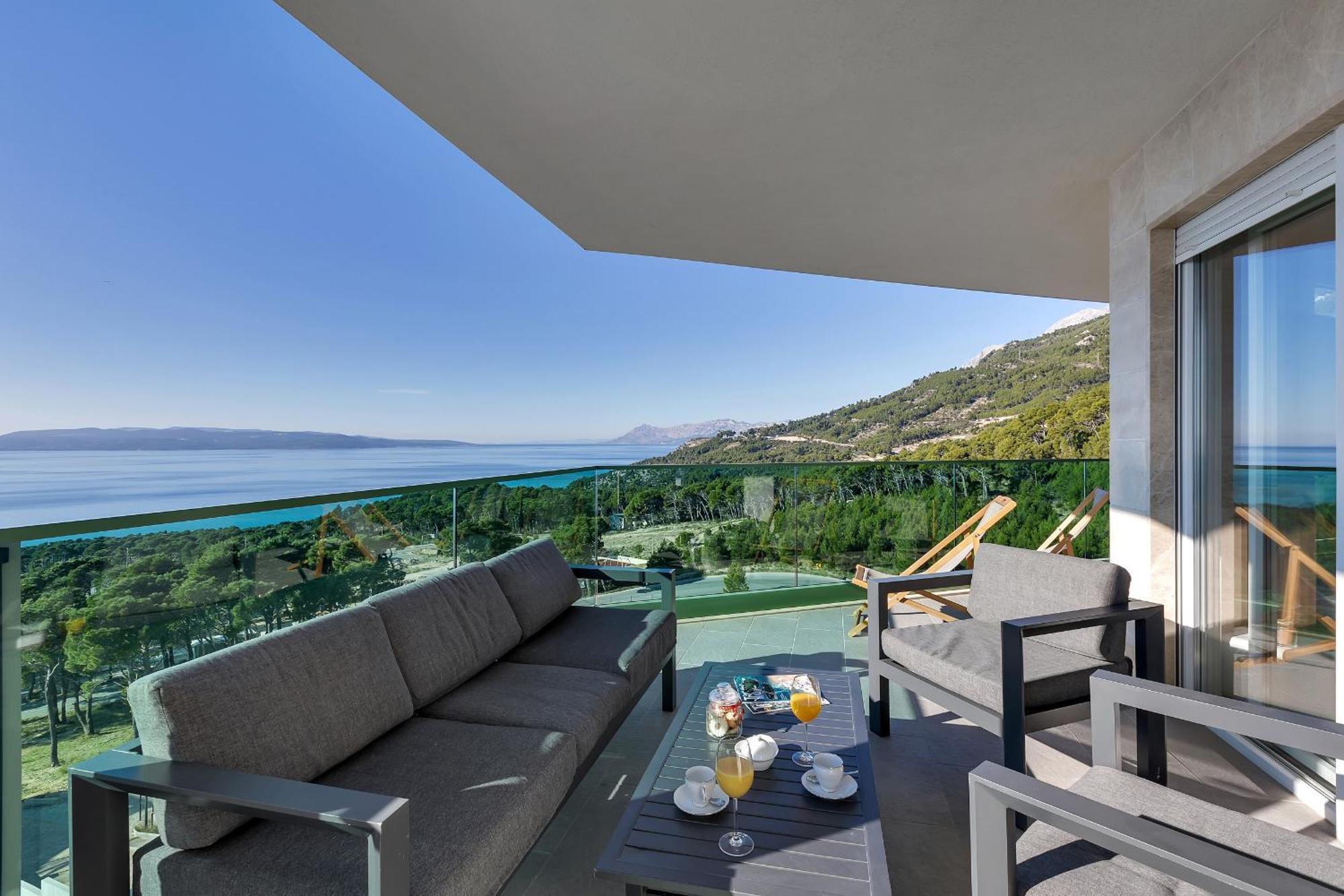 Exclusive Penthouse Big Blue With Private Jacuzzi Makarska