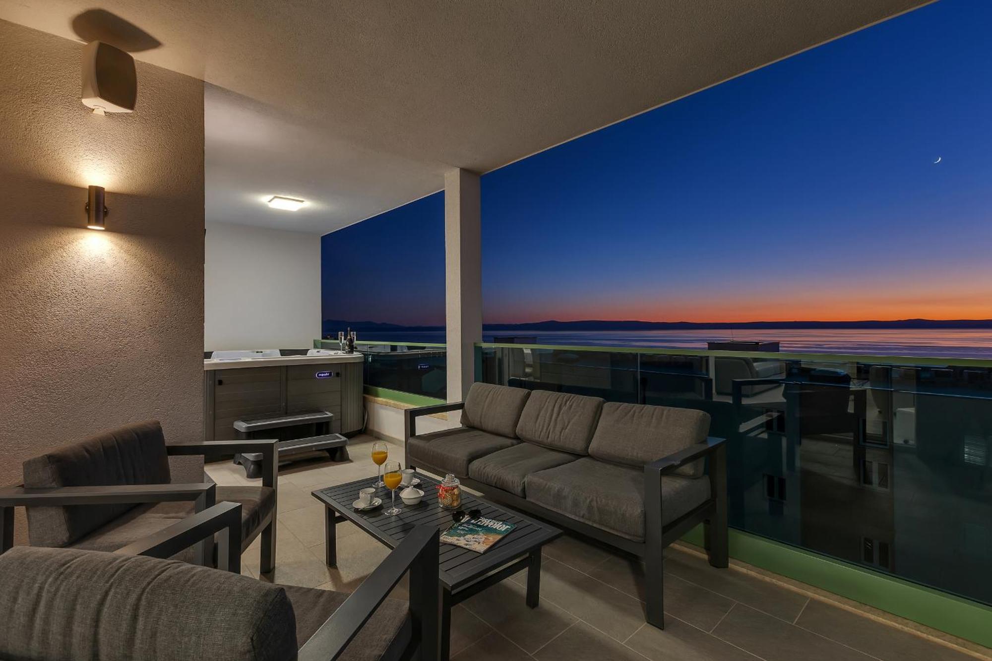 Exclusive Penthouse Big Blue With Private Jacuzzi * Makarska